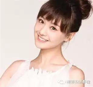 拍照怎么笑得好看又自然不露牙,拍照时如何笑得更好看更自然