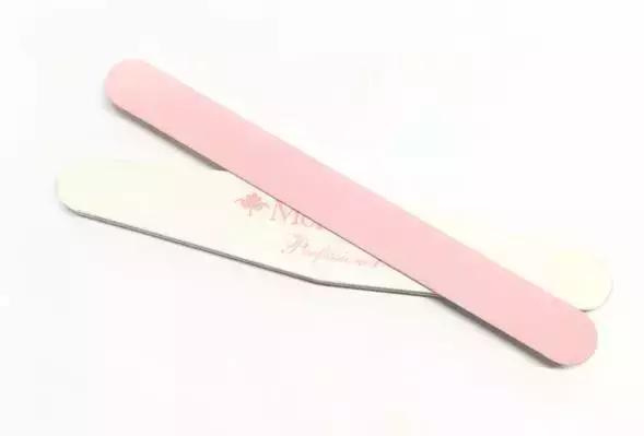 剪指甲的时候为什么会飞出去,为什么剪指甲指甲会乱飞