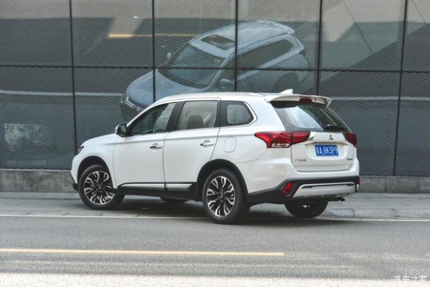 欧蓝德碰撞测试中保研安全排名,欧蓝德和rav4哪款安全