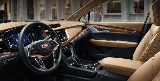 凯迪拉克xt5和奔驰glc300哪个好,凯迪拉克XT5怎么样专家点评