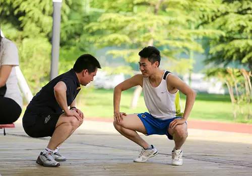 鍗佷釜閲戠偣瀛愬皬绐嶉棬,涓嶆缁忔鐐瑰瓙