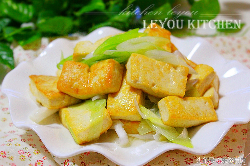 下饭豆腐做法,豆腐鸡蛋下饭的做法