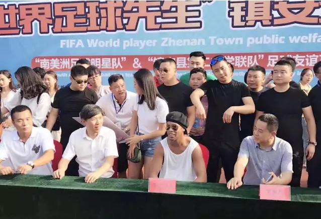 世界足球先生面对西班牙国门,足球世界足球先生