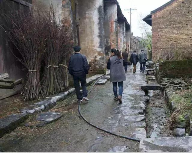 宜宾珙县僰人悬棺千古之谜,探秘悬棺之谜完整版