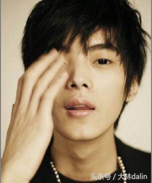 李枫曝郭敬明料扒出朱梓骁和陈学冬，网友：王思聪坐实预言家身份