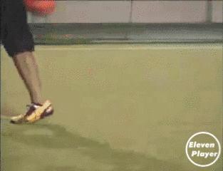 五人足球花式过人集锦,足球野球场实用的过人技巧