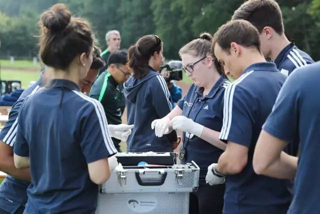 海外拉练日记(二):自制皮划艇大赛high翻全队附海量图集