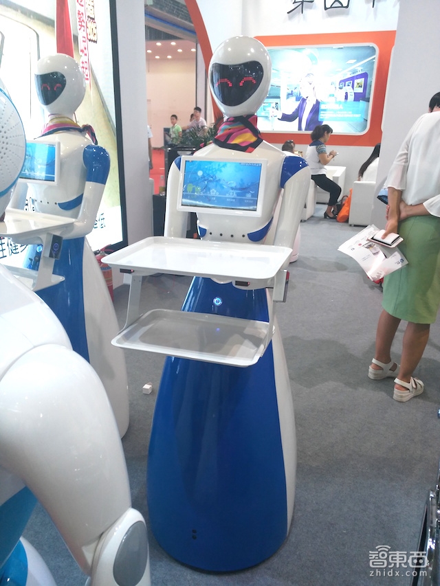 机器人市场井喷,服务型机器人上市公司