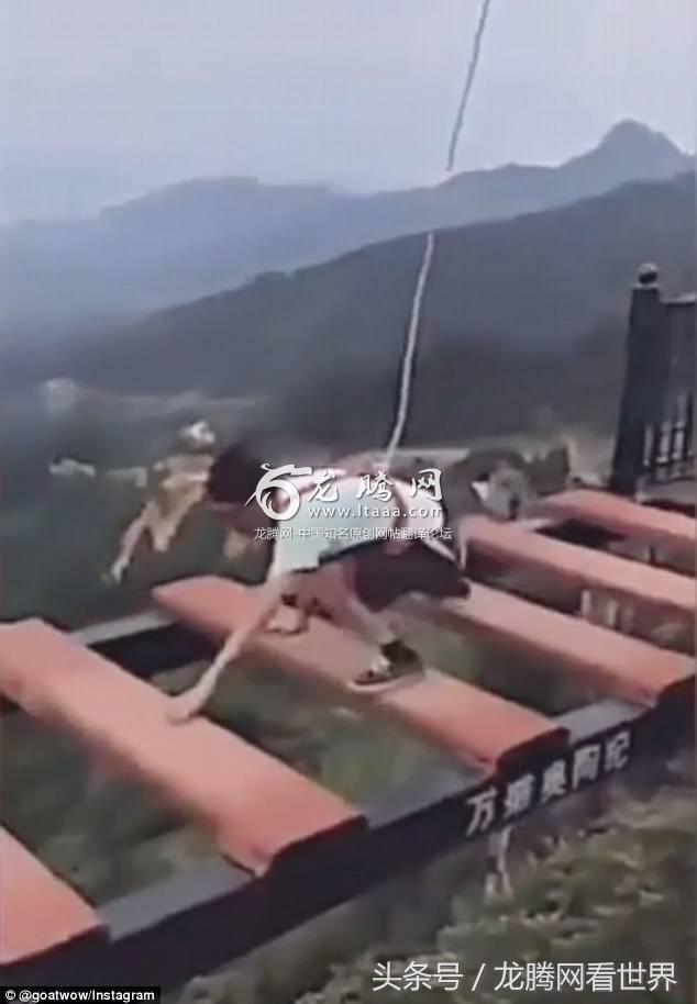 勇士和大婴儿的故事-滑稽视频显示无畏的女人冲过令人眩晕的