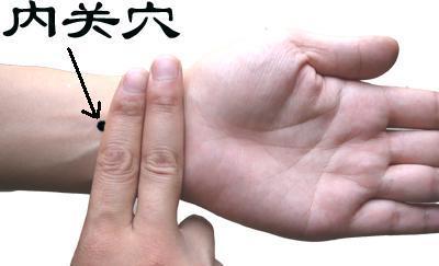 胸闷气短但检查都正常怎么回事,胸闷喘不上气检查了一切正常