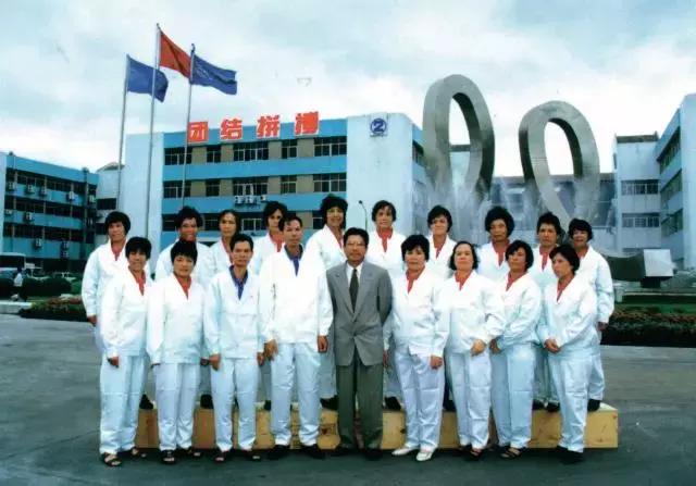 过去学它转型，现在学它变身，美的如何知行合一做到“科技驱动”