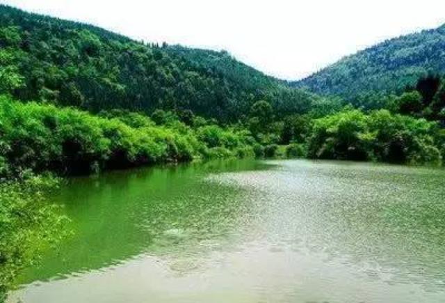 只是去个公园,却翻了几座山!