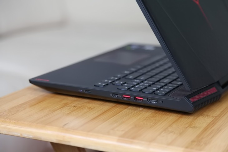 联想拯救者y720i77700hq键盘,拯救者y700和y720代哪个打游戏好