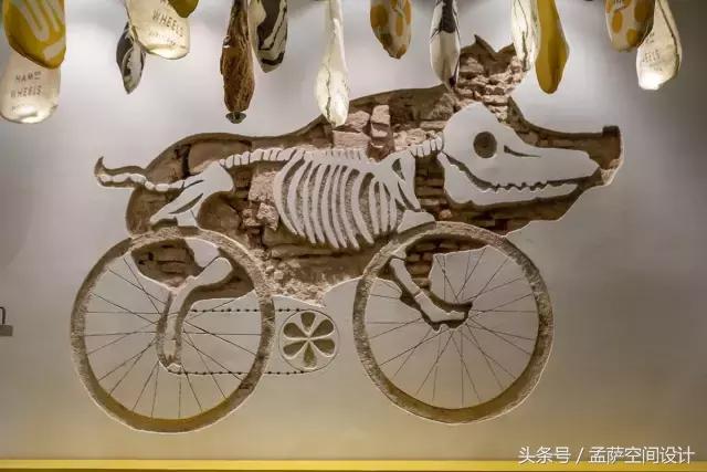 西班牙有家快餐厅也太有意思了,尽然用火腿来做装饰