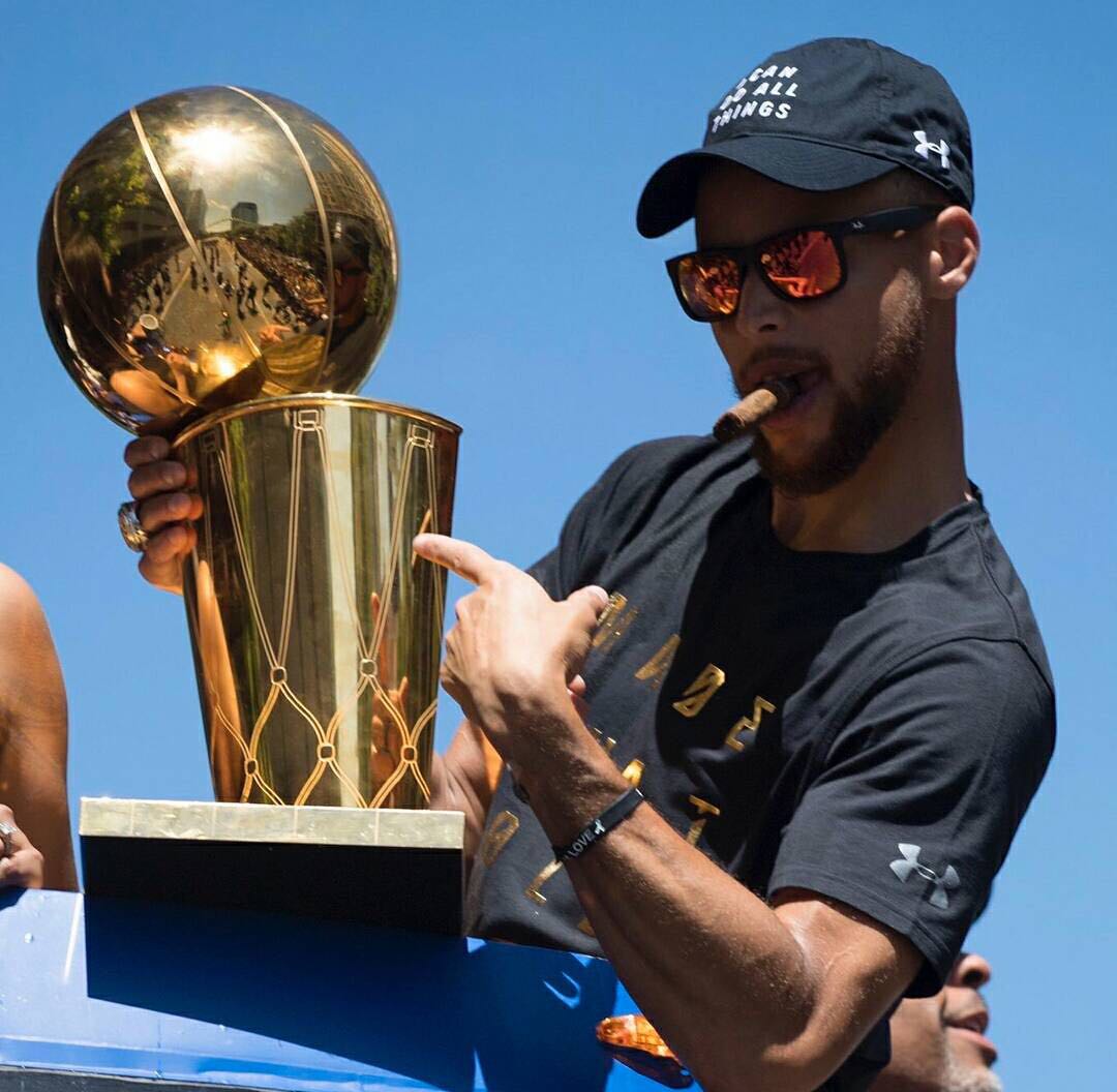 喜欢库里的你，对库里所获得荣誉了解多少呢？