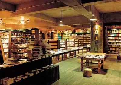 下雨成都周边好玩的地方,成都市下雨哪里室内好耍的