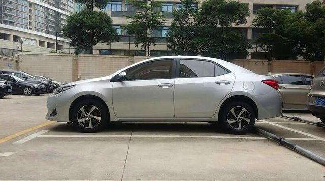 丰田雷凌油耗12个怎么回事,丰田雷凌汽车2021款油电混缺点