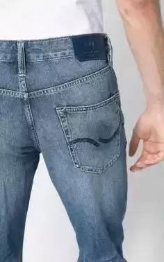 牛仔裤爆裆原因,男士裤子兜裆怎么回事