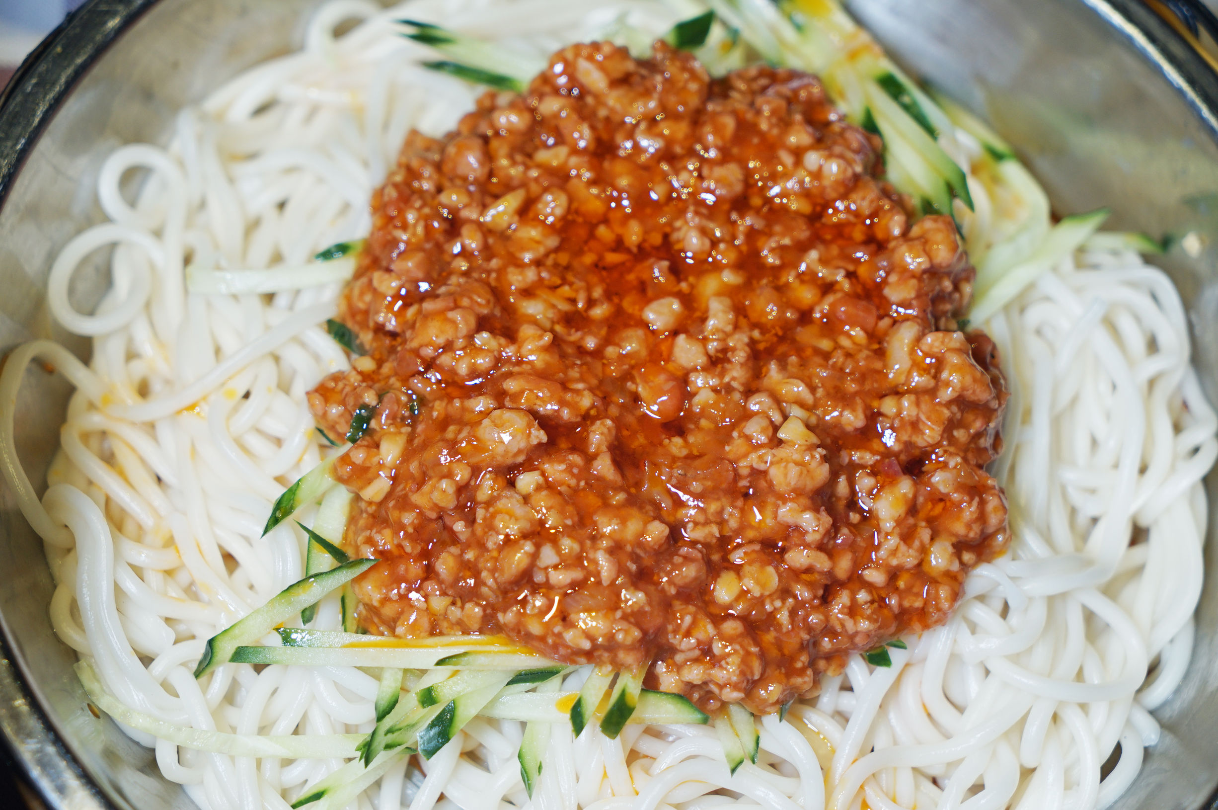 5年来它是棠下最火的宵夜店，16大盘虾蟹满汉全席震撼朋友圈