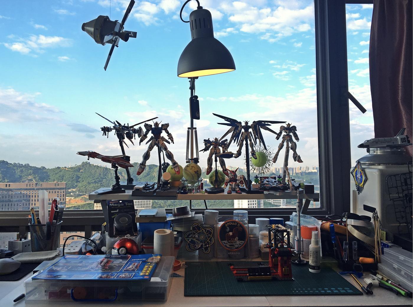 设计师两台显示屏怎么放好看,设计师两台显示器