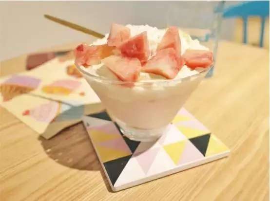 水蜜桃真好吃吗,水蜜桃真的香