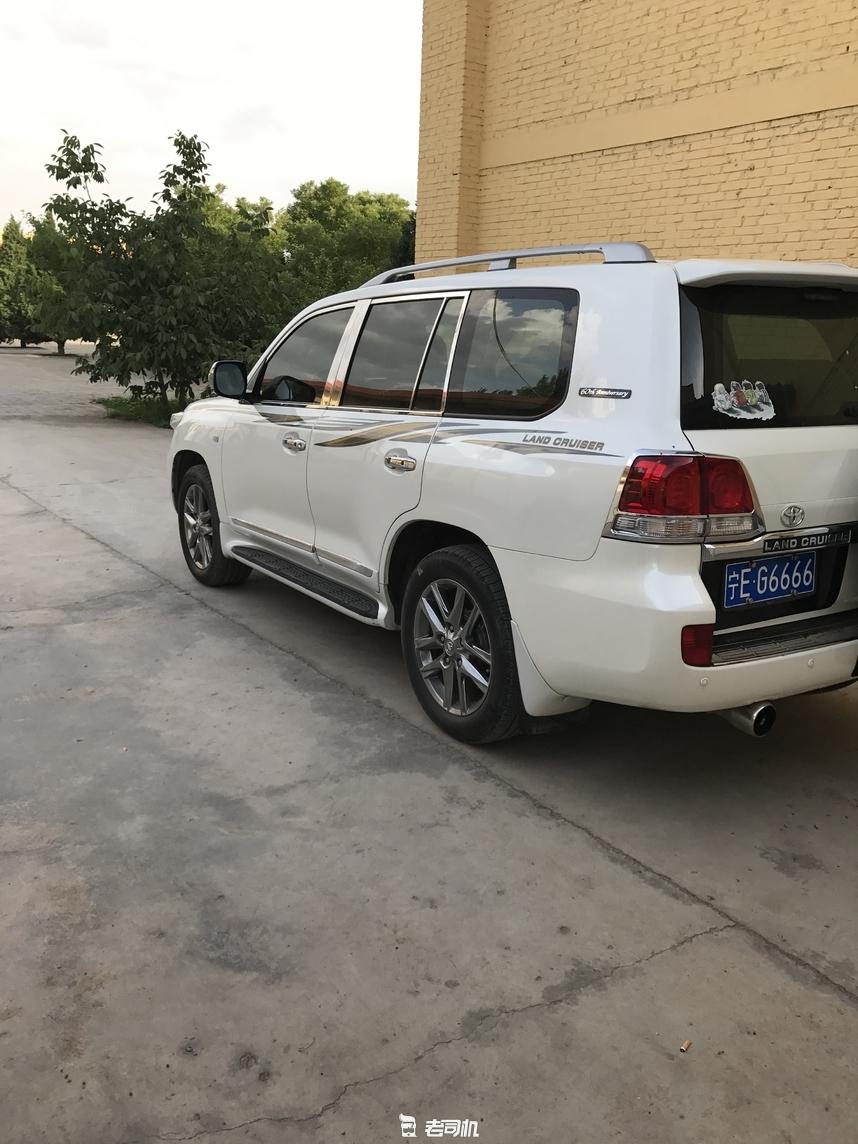 15年陆巡5.7v8,老款陆巡与新款陆巡对比