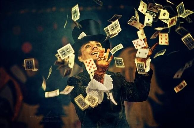 扑克牌发展史：四种花色代表四个阶层，KQ大小视统治者性别而定