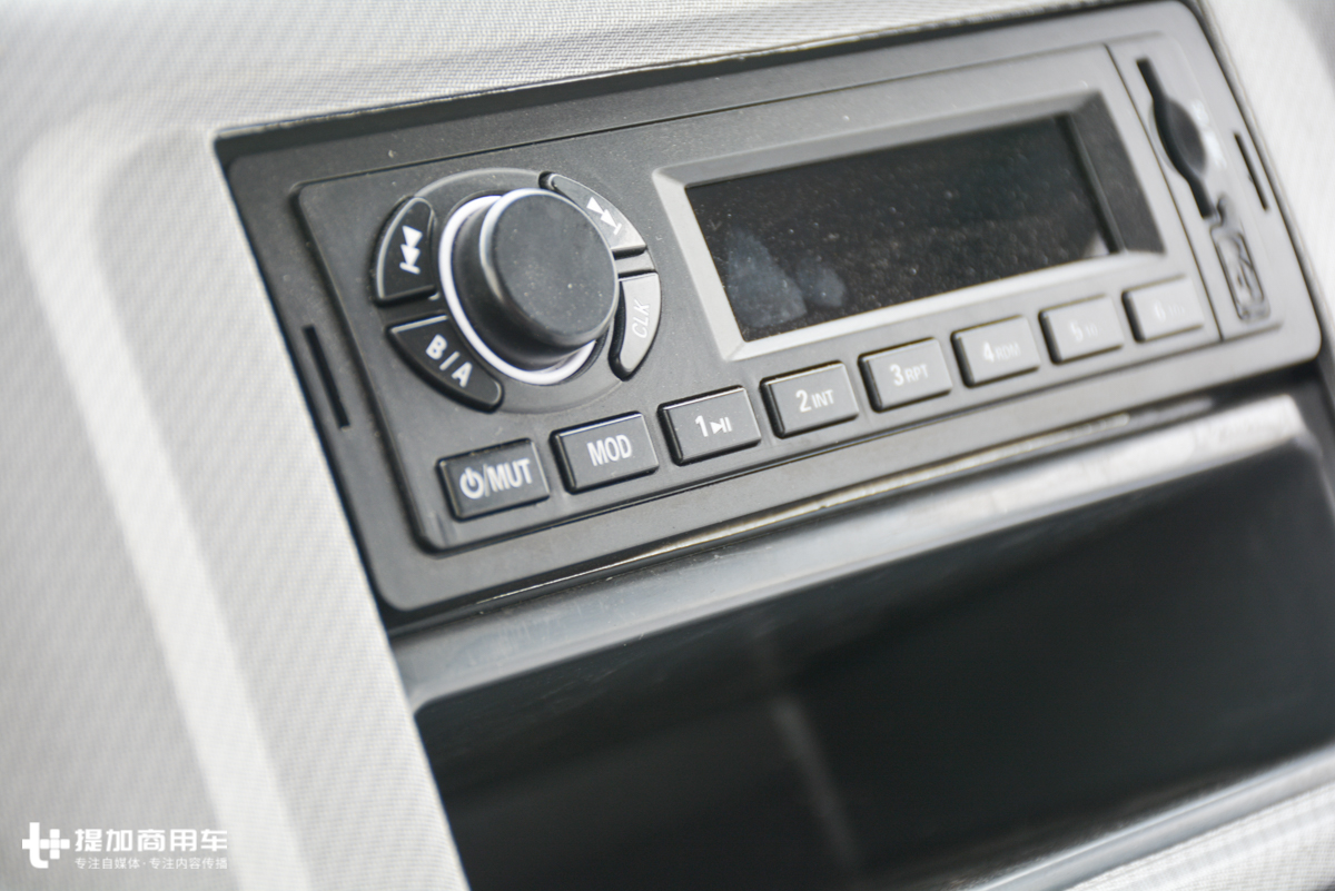 轻卡蓝牌搅拌车,商用混凝土搅拌车多少钱一台