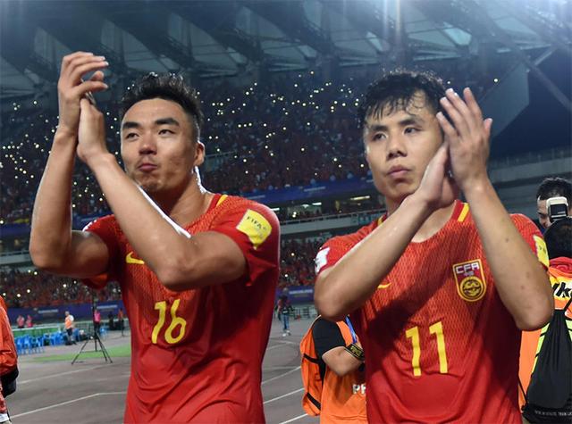 前国足锋霸压哨回归郑智再获强援,生死战国足出线