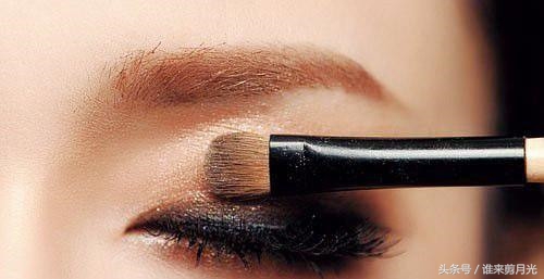 烟熏妆的正确妆容方法,烟熏妆的画法教程自然妆容怎么化