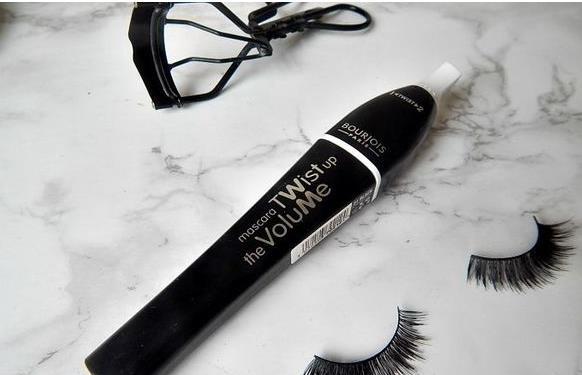 小众潮流美妆品牌推荐图片,bourjois粉底