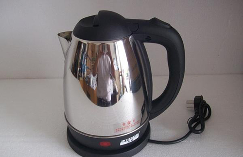 废旧热水壶不要扔掉,热水壶坏了要扔掉吗