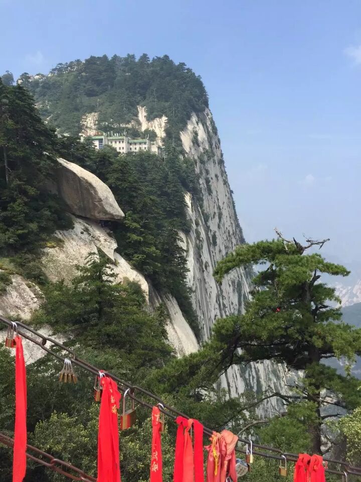 西岳华山旅游登山路线图,徒步爬西岳华山共多少台阶