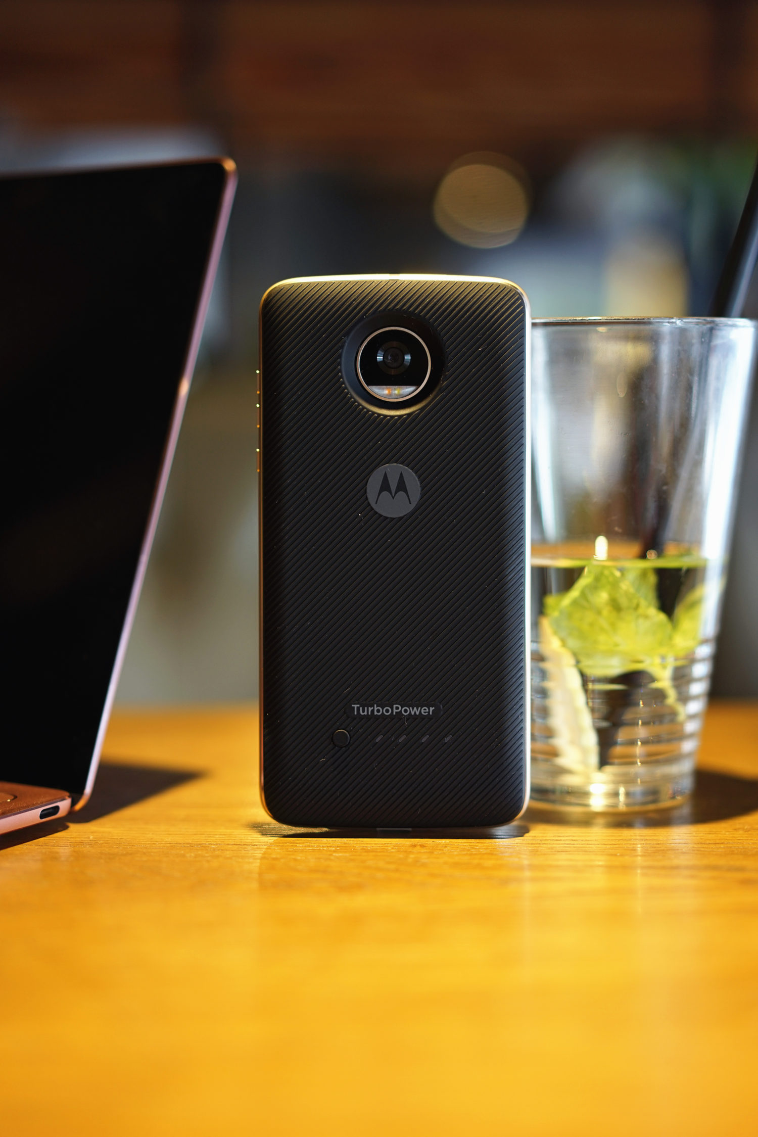motoz2play续航测评,motoz2play拆解