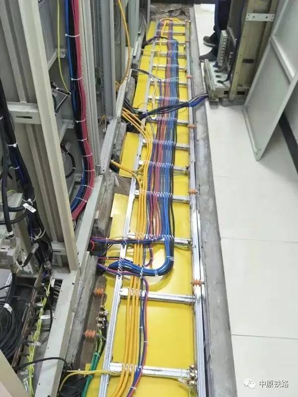 被“歪果仁”的严谨打败了？我们通信段不服！