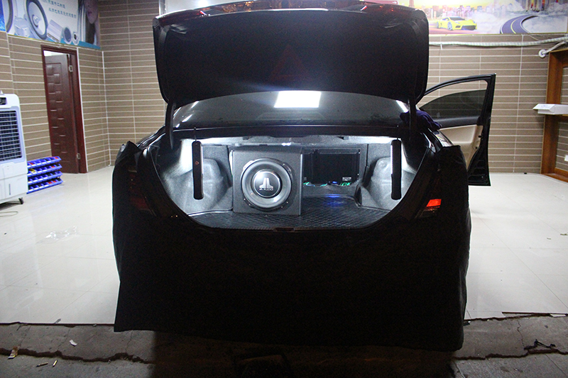 皇冠陆放尊贵版音响调节最佳效果,14代皇冠改装音响不加功放可以吗