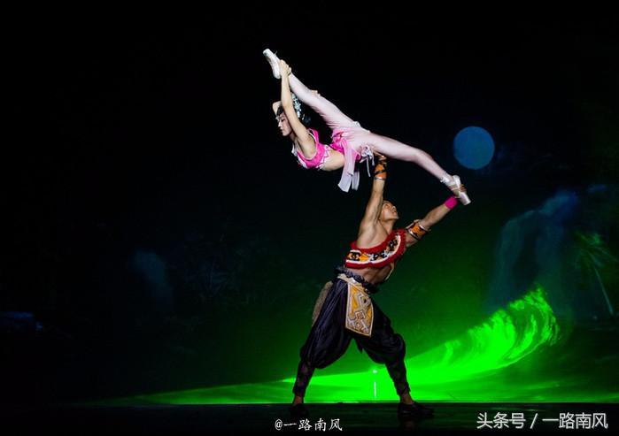 三亚千古情快闪游客抢镜视频,三亚千古情秀