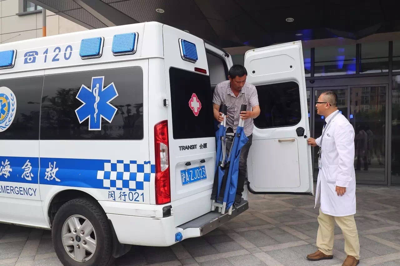 小孩头部受伤什么情况下保守治疗,小儿头部损伤应急处理