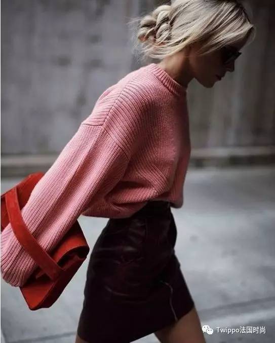 现在还流行挎肩包吗,现在流行手提包还是链条包