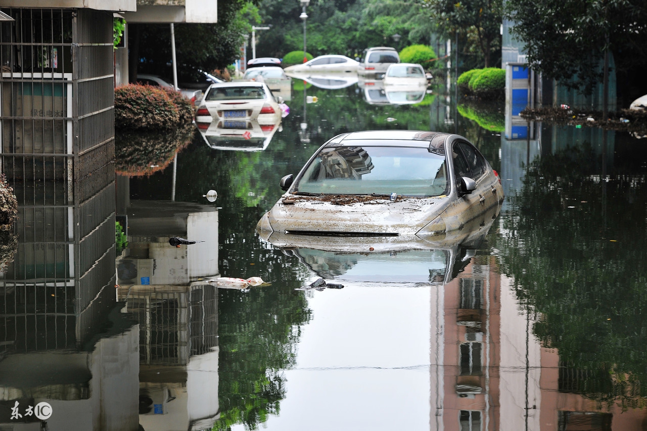 汽车进水后能走保险吗,汽车进水还能开吗