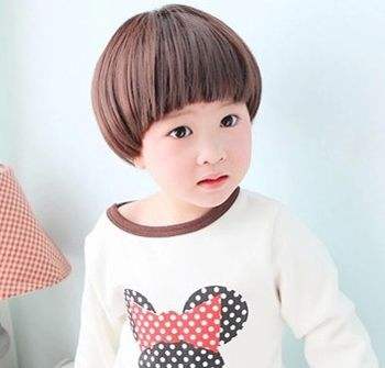 一年级小朋友喜欢老师的原因,一年级小朋友与老师关系融洽