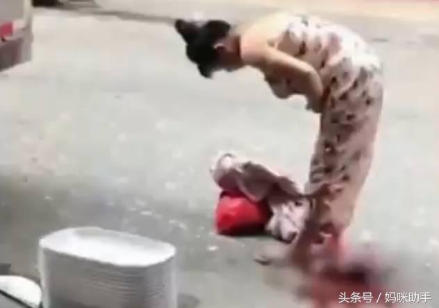 孕妇路上突然产子,孕妇在路上突然生了怎么处理