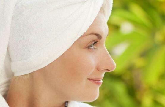 盐有什么美容作用,用盐洗澡对身体有什么好处