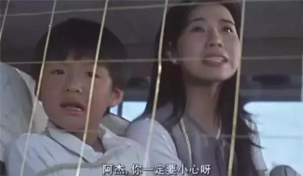 李连杰最猛的一部电影鼠胆龙威,李连杰的鼠胆龙威