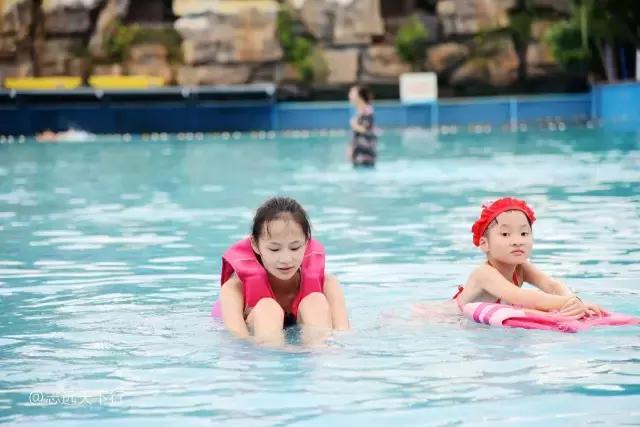 最美的女童海南,最美的小女生去游乐场玩