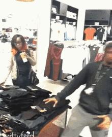 什么时候球鞋价格最便宜,最近哪些球鞋比较实惠