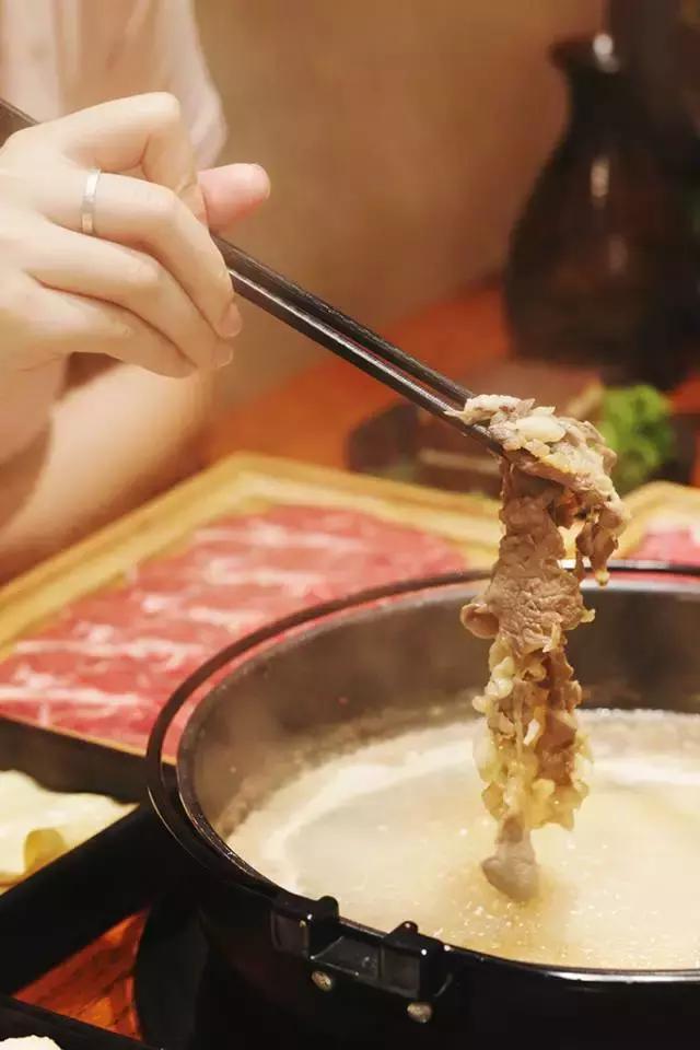 伊势丹楼下烤肉,爱和牛寿喜烧自助伊势丹
