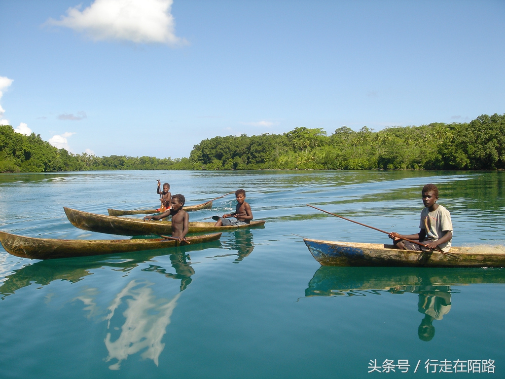 这个国家从全球首富到“首负”只用了30年，到处是废弃的豪车