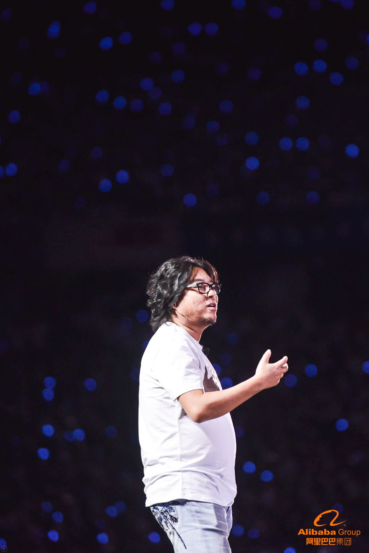 这些高清大图告诉你，今天刷屏朋友圈的阿里年会到底在玩什么？