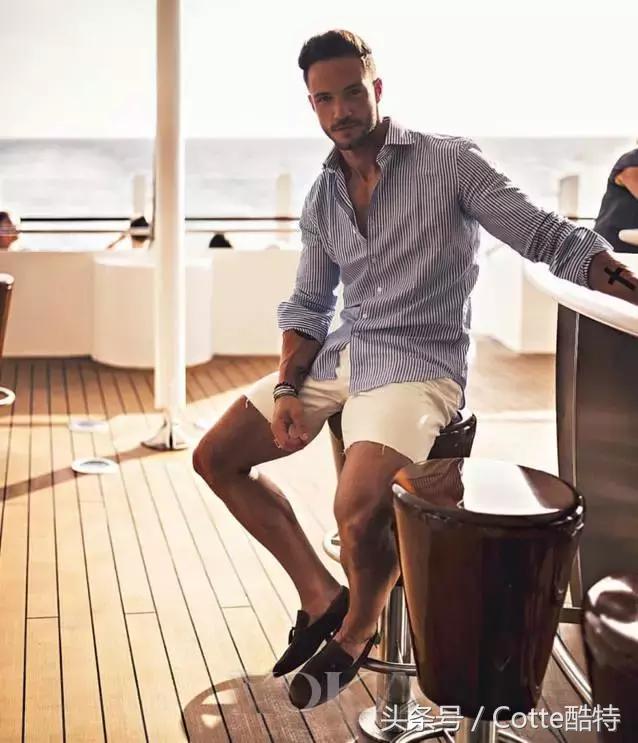 你要把衬衣塞进裤子里吗？